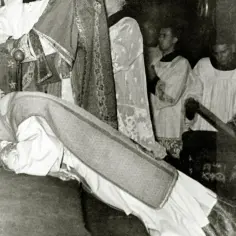 W którym roku Karol Wojtyła został księdzem? Zaskakujące fakty o jego życiu
