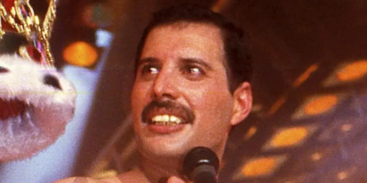 Zdjęcie W którym roku zmarł Freddie Mercury? Odkryj jego niezwykłe życie
